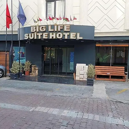 Biglife Hotel *
